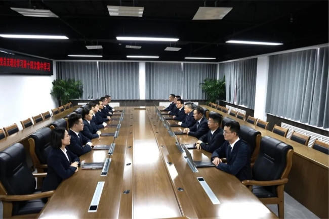 筑牢思想根基，持续强化理论武装.jpg